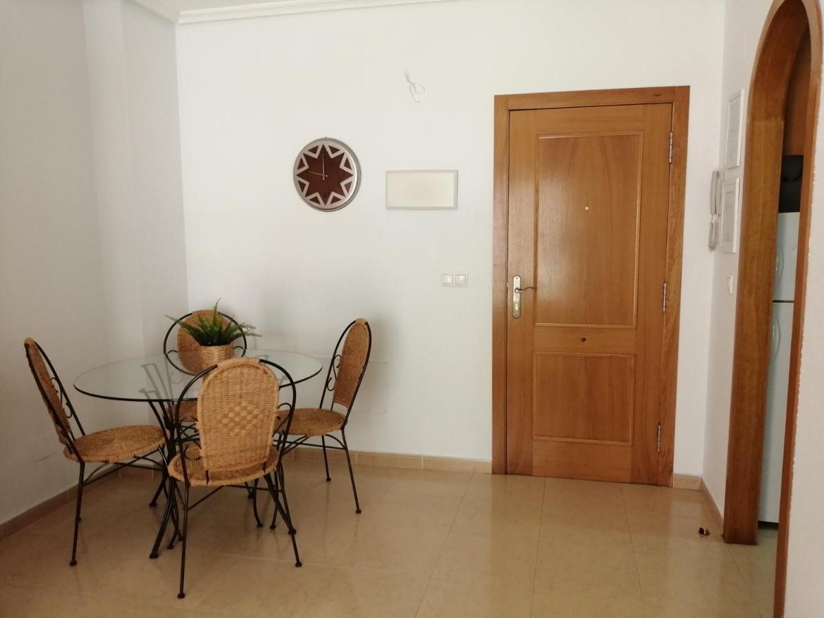 Beach Apartment Torrevieja Bagian luar foto