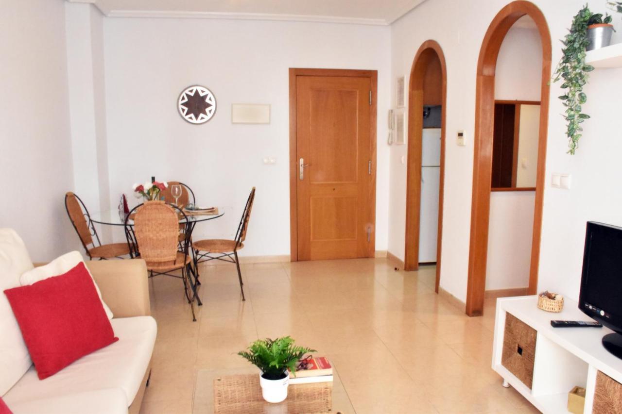 Beach Apartment Torrevieja Bagian luar foto