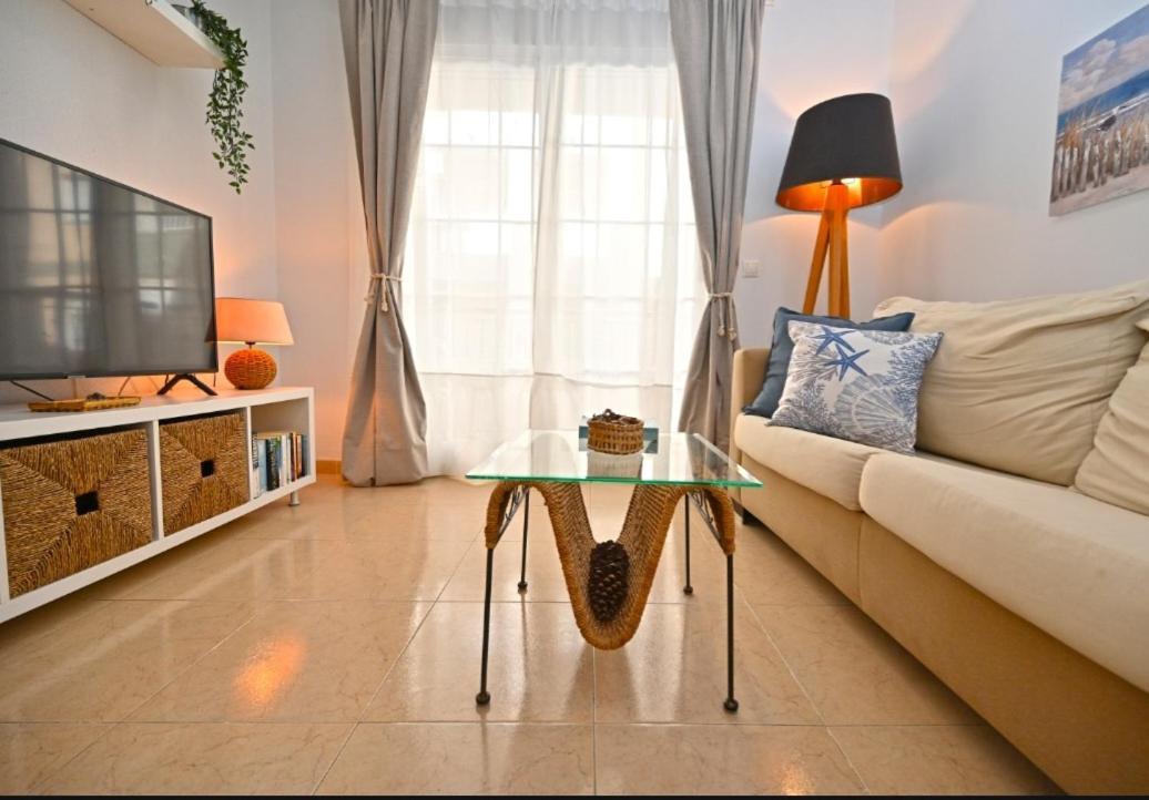 Beach Apartment Torrevieja Bagian luar foto