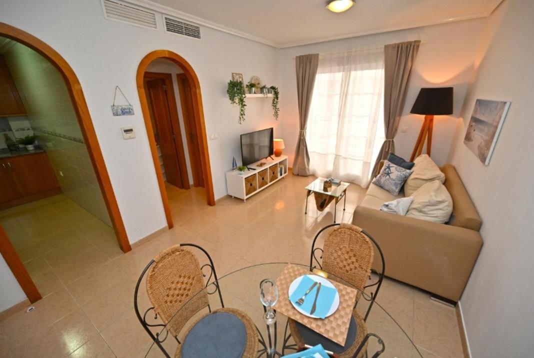 Beach Apartment Torrevieja Bagian luar foto