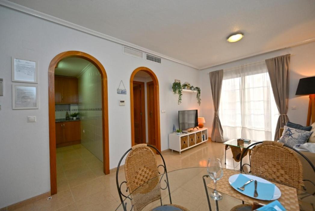 Beach Apartment Torrevieja Bagian luar foto