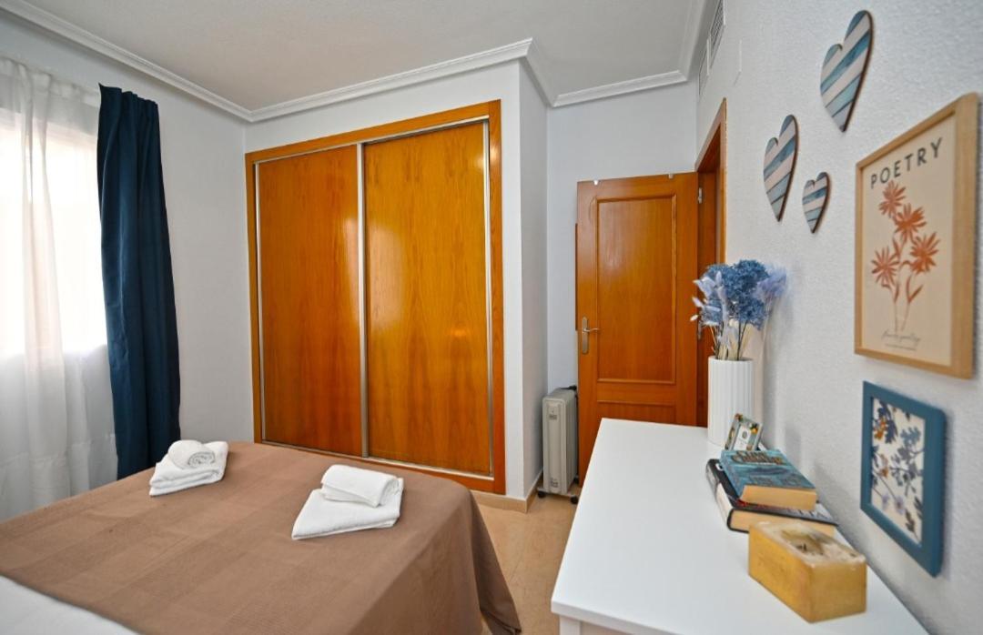 Beach Apartment Torrevieja Bagian luar foto