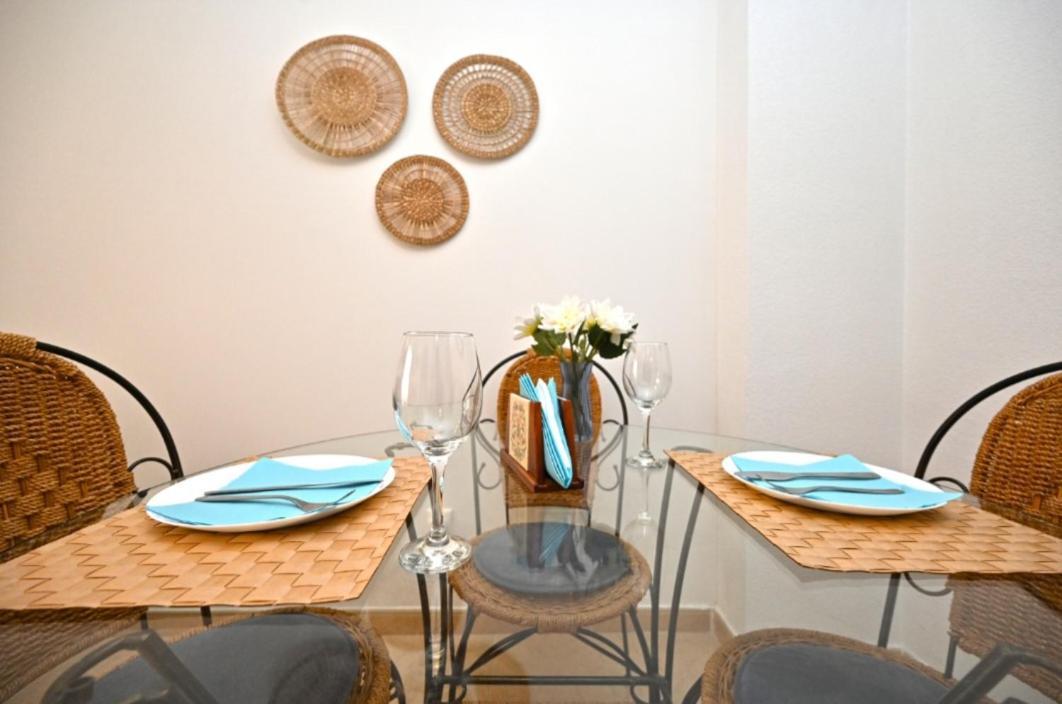 Beach Apartment Torrevieja Bagian luar foto