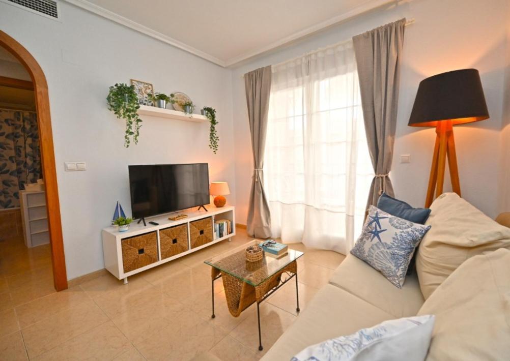 Beach Apartment Torrevieja Bagian luar foto